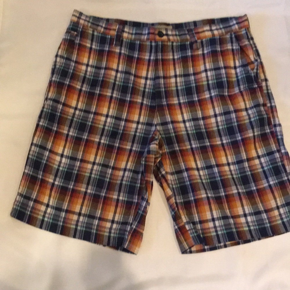 Men’s shorts 38 in waist